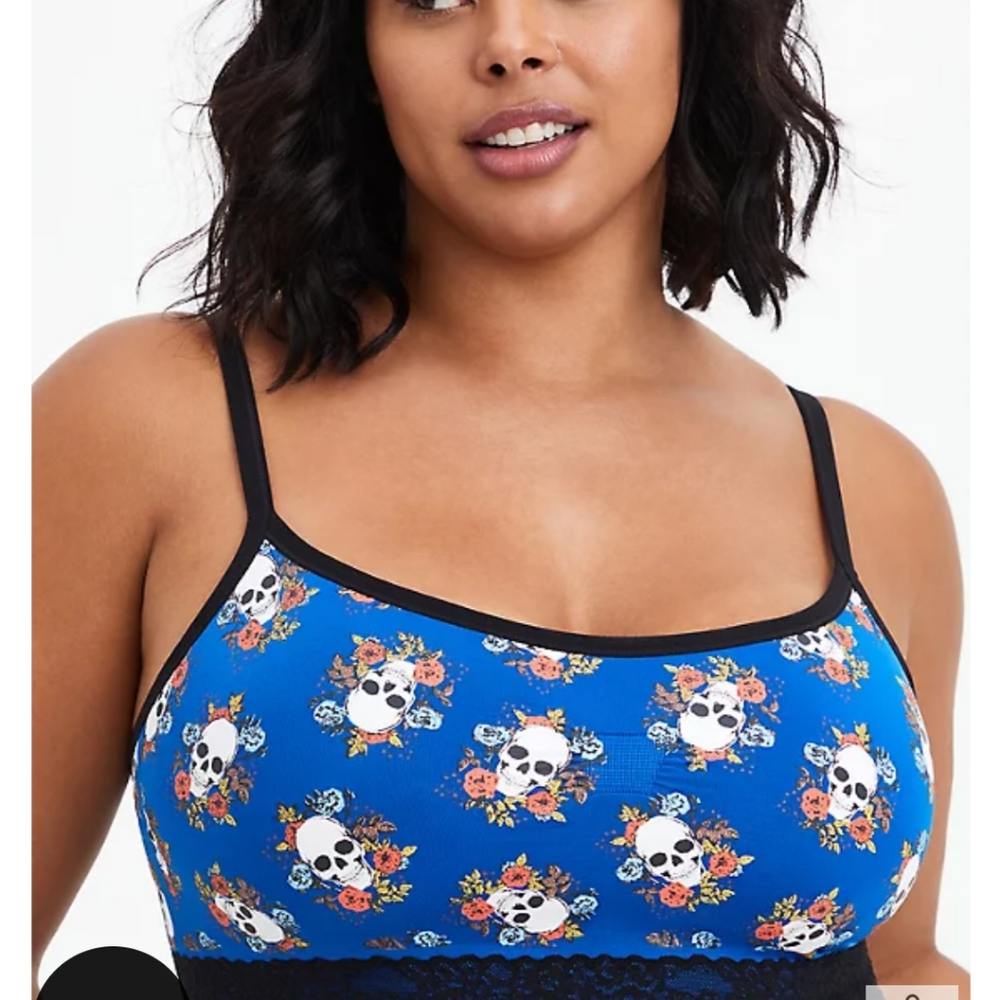 Its a 1x. Ive lost weight throughout my body including in my boobs I love it